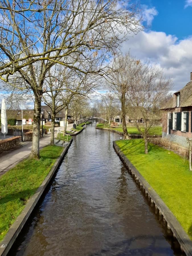 Wuivend Riet Gelegen Op Resort Venetie Giethoorn Eksteriør bilde