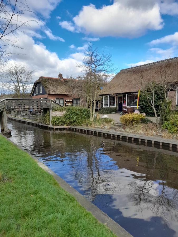 Wuivend Riet Gelegen Op Resort Venetie Giethoorn Eksteriør bilde