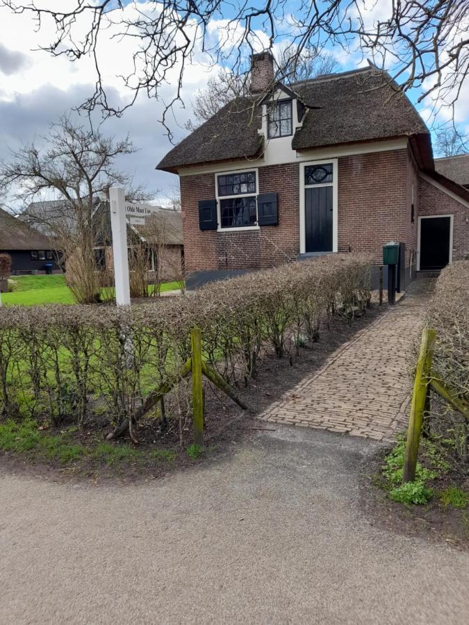 Wuivend Riet Gelegen Op Resort Venetie Giethoorn Eksteriør bilde