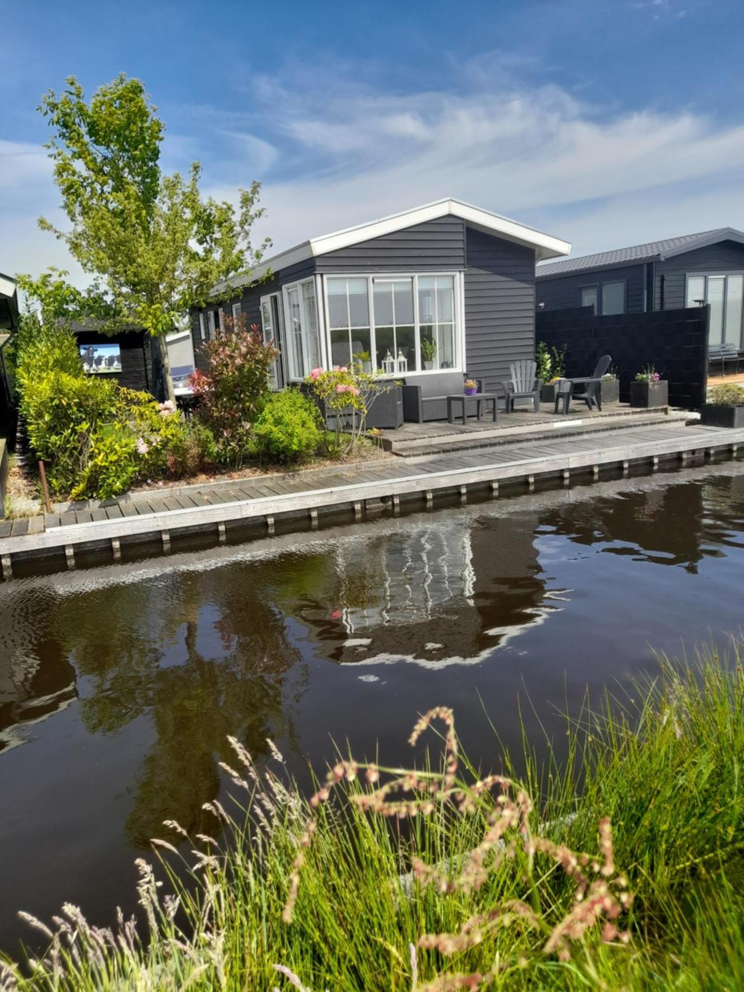 Wuivend Riet Gelegen Op Resort Venetie Giethoorn Eksteriør bilde